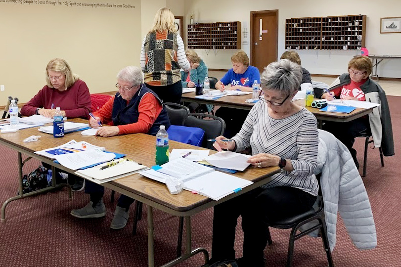 A group of older women in an Extension class.