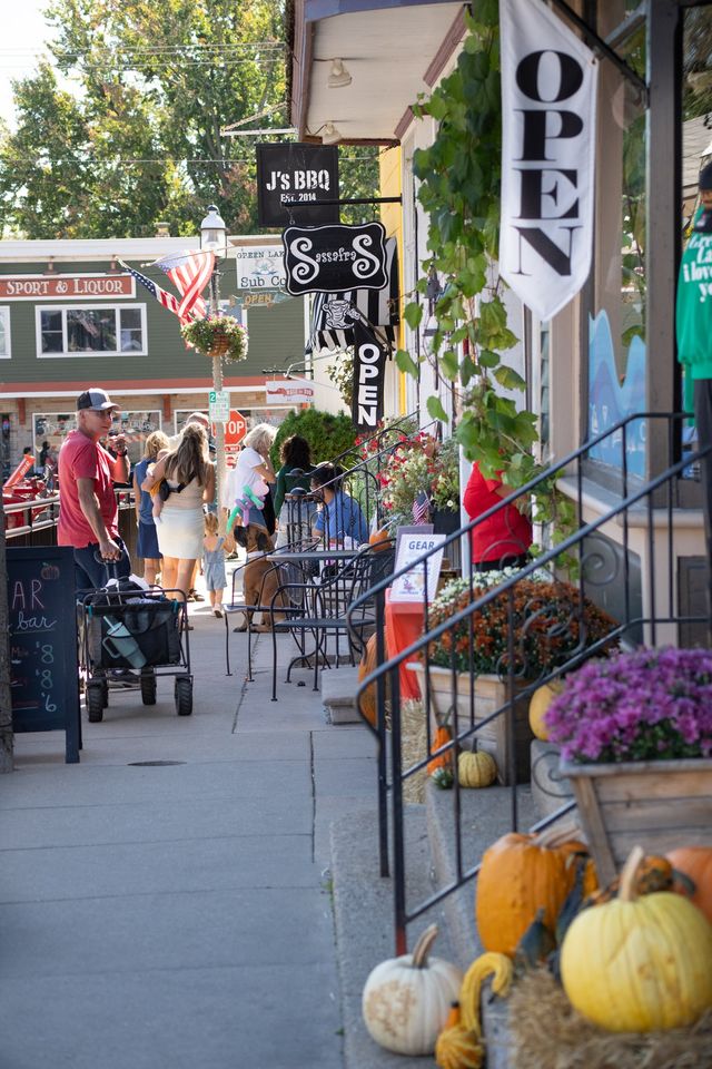 Downtown Green Lake businesses